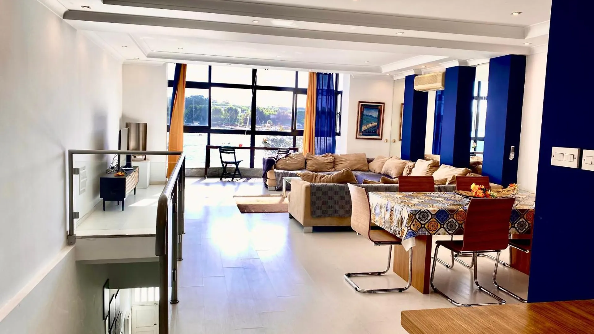 Seafront Harbour Haven - Steps To Ferry, Shops And Beaches Sliema Apartment