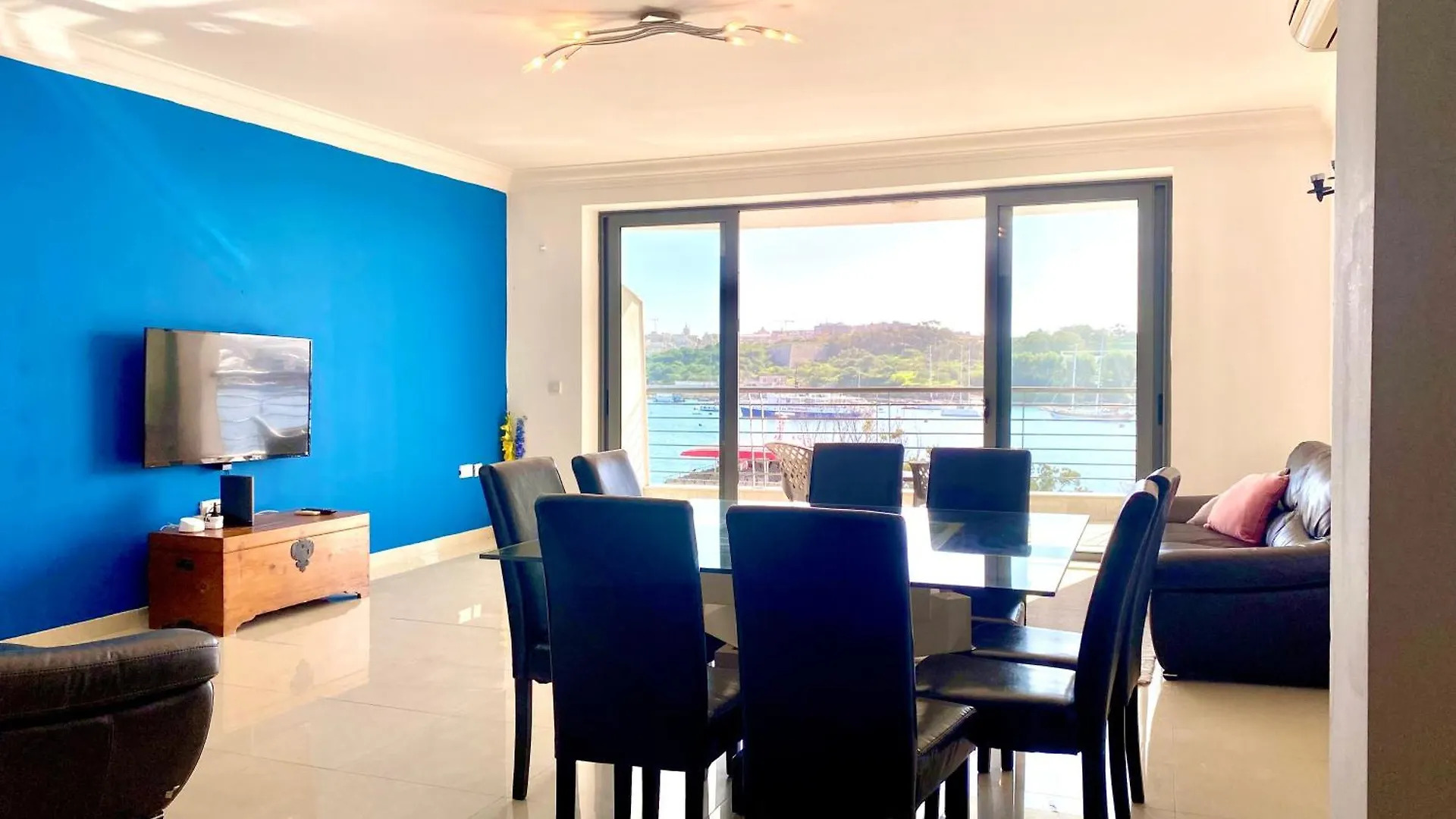 Seafront Harbour Haven - Steps To Ferry, Shops And Beaches Sliema 0*,