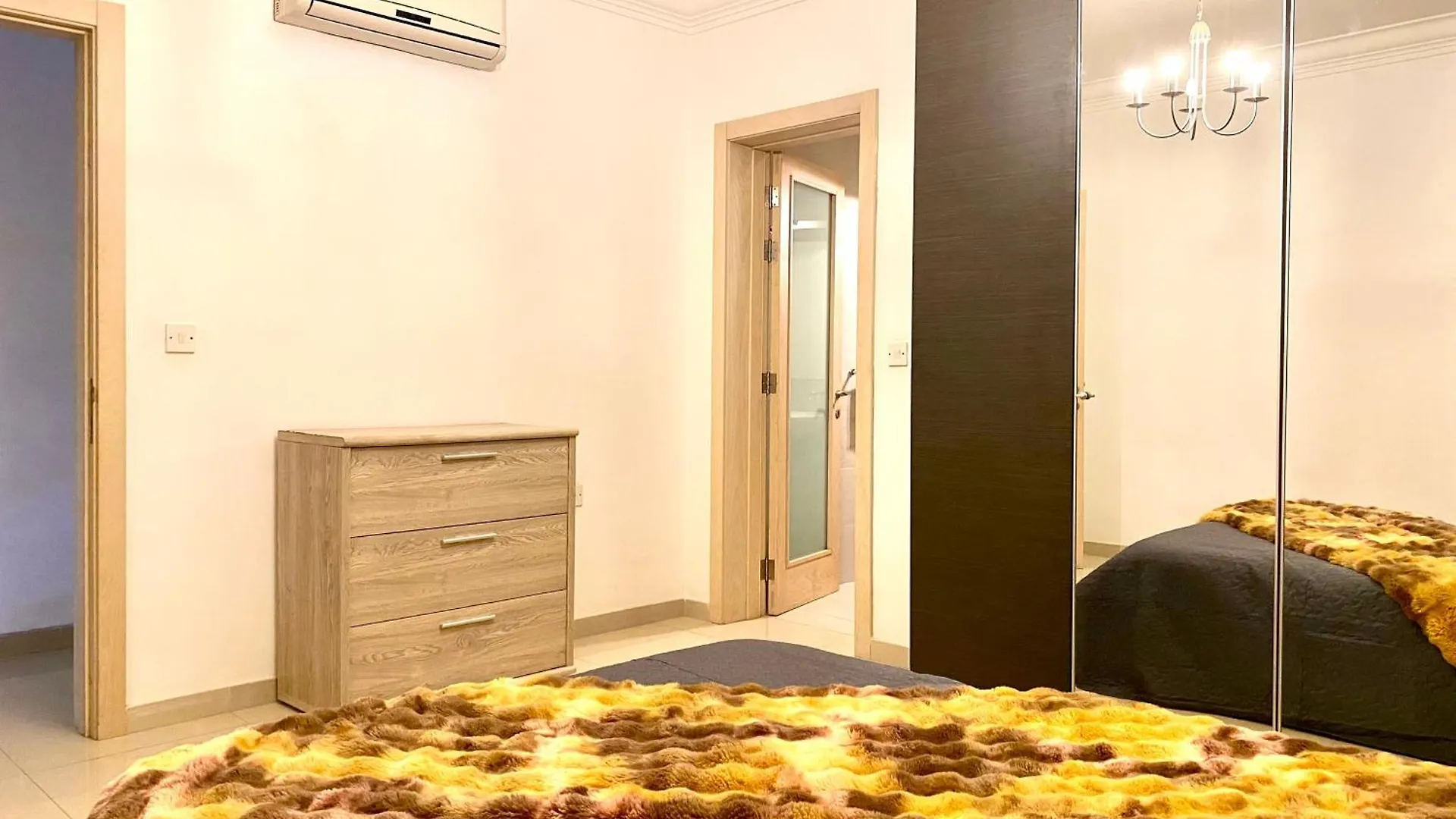 Seafront Harbour Haven - Steps To Ferry, Shops And Beaches Sliema Apartment