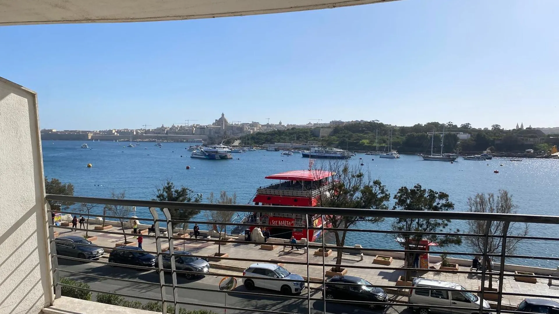 Seafront Harbour Haven - Steps To Ferry, Shops And Beaches Sliema Lägenhet