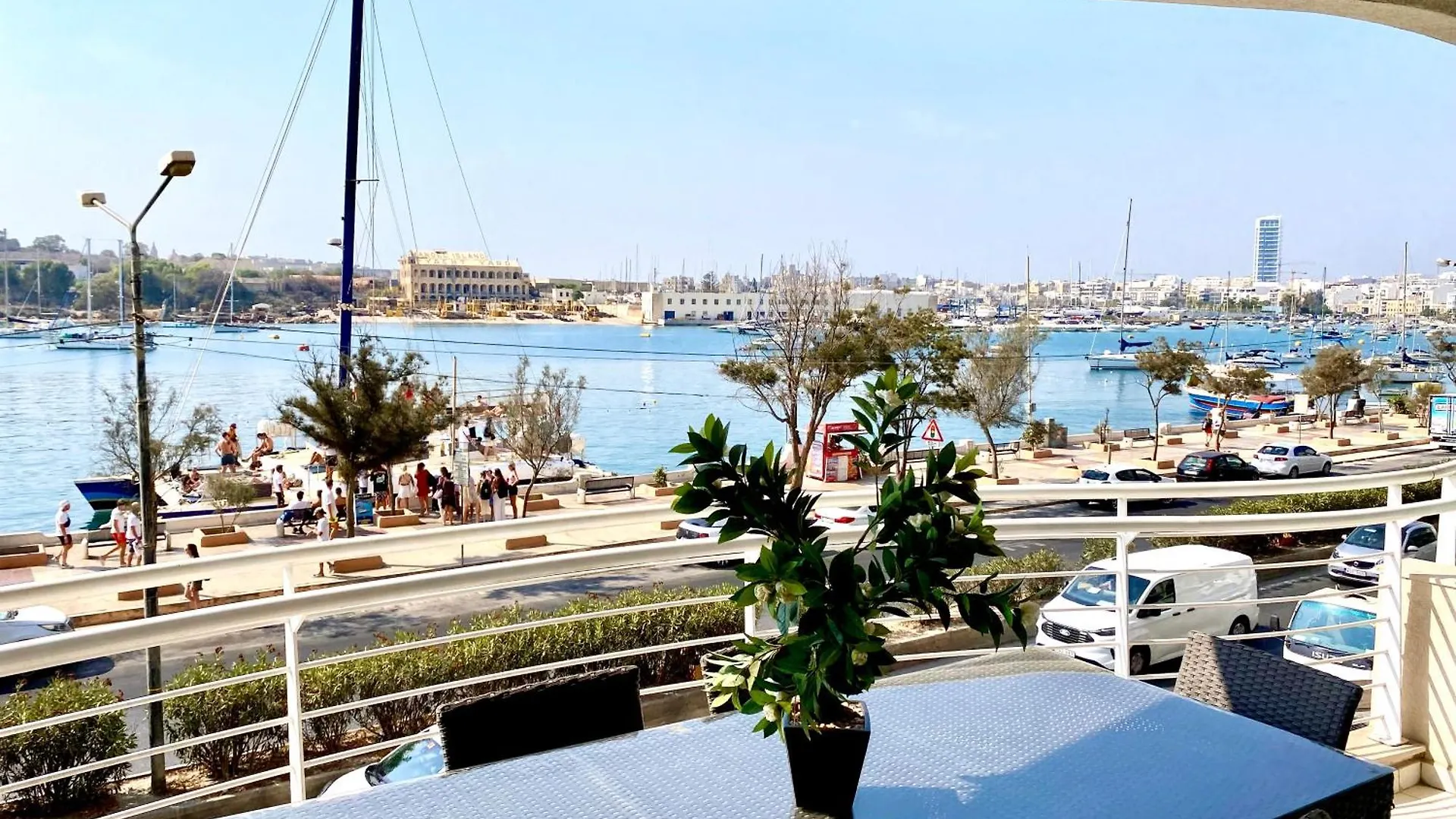 Seafront Harbour Haven - Steps To Ferry, Shops And Beaches Sliema 0*,