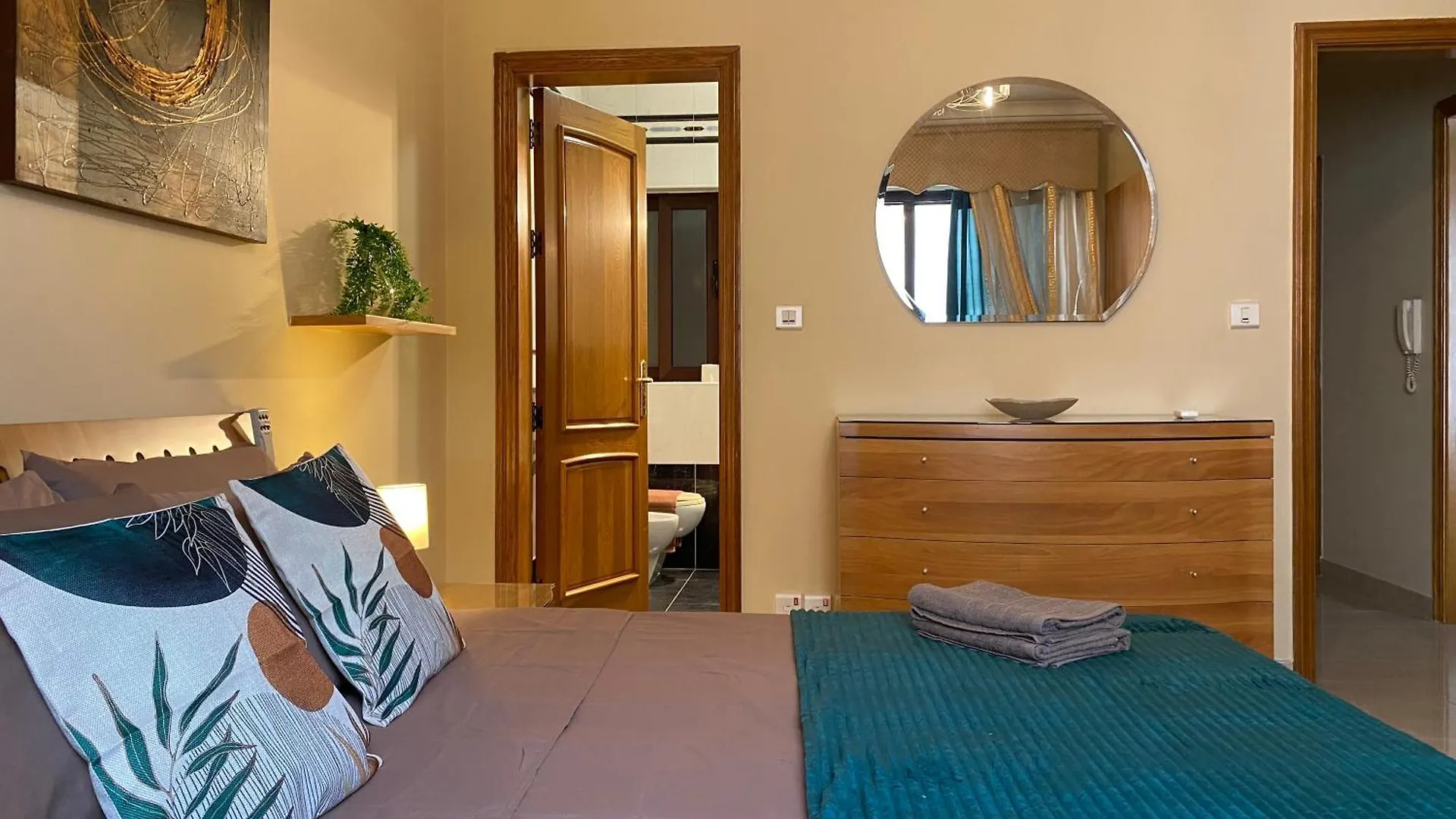 Seafront Harbour Haven - Steps To Ferry, Shops And Beaches Sliema